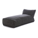 Lounge solseng med høy komfort, laget i slitesterkt og værbestandig materiale. Perfekt for uterom med kvalitet og stil.