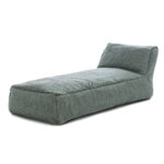 Lounge solseng som kombinerer moderne design med værbestandige materialer. Gir avslapning og stil i hagen.