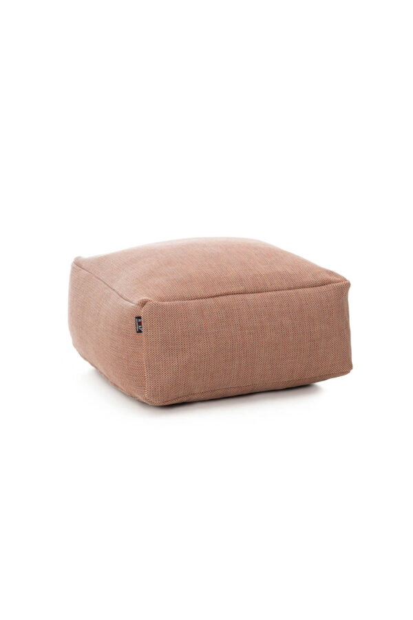 DOTTY Puff – praktisk puff for uterommet, perfekt som ekstra stol eller behagelig fotskammel ved loungemøbler.