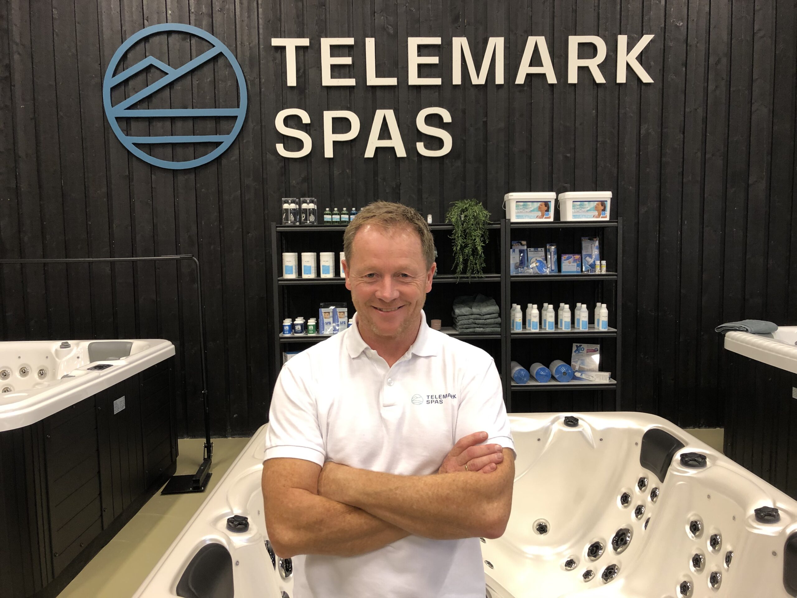Profesjonell service og vedlikehold av massasjebad. Vi tilbyr vannbytte, rens, filterservice og pH-kontroll – alltid rent og klart spa, hjemme og på hytta.